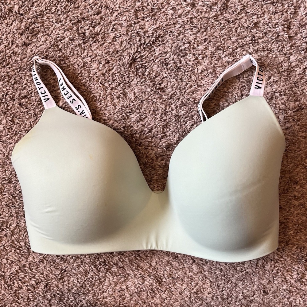 Victoria's Secret Wireless Bra 34DDD Mint Green
